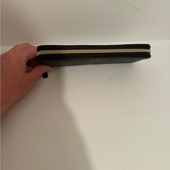 Fossil Leather Zip Around Accordion Wallet Black - Picture 8 of 10